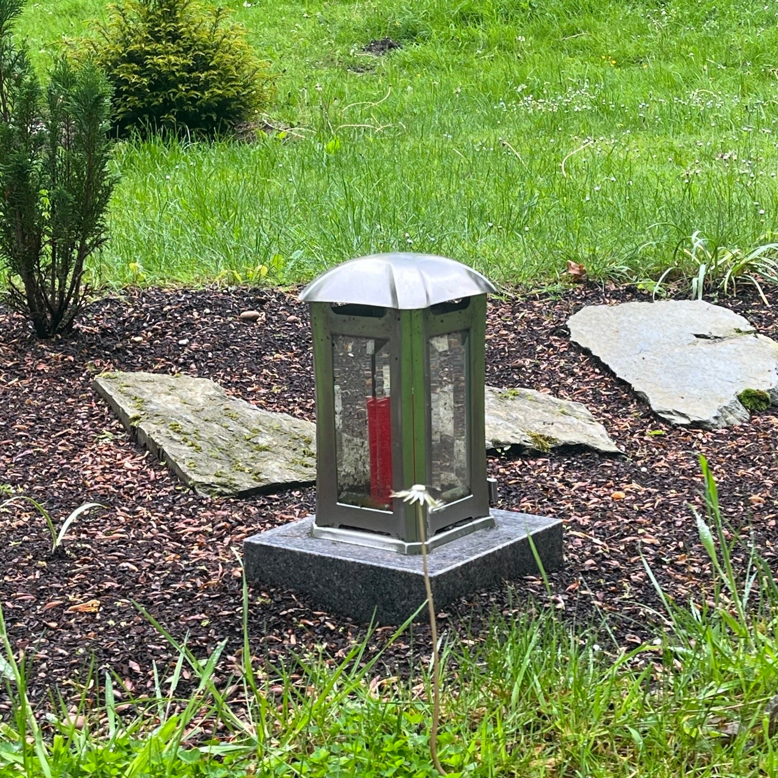 Grablampe "Schimmernder Wächter"